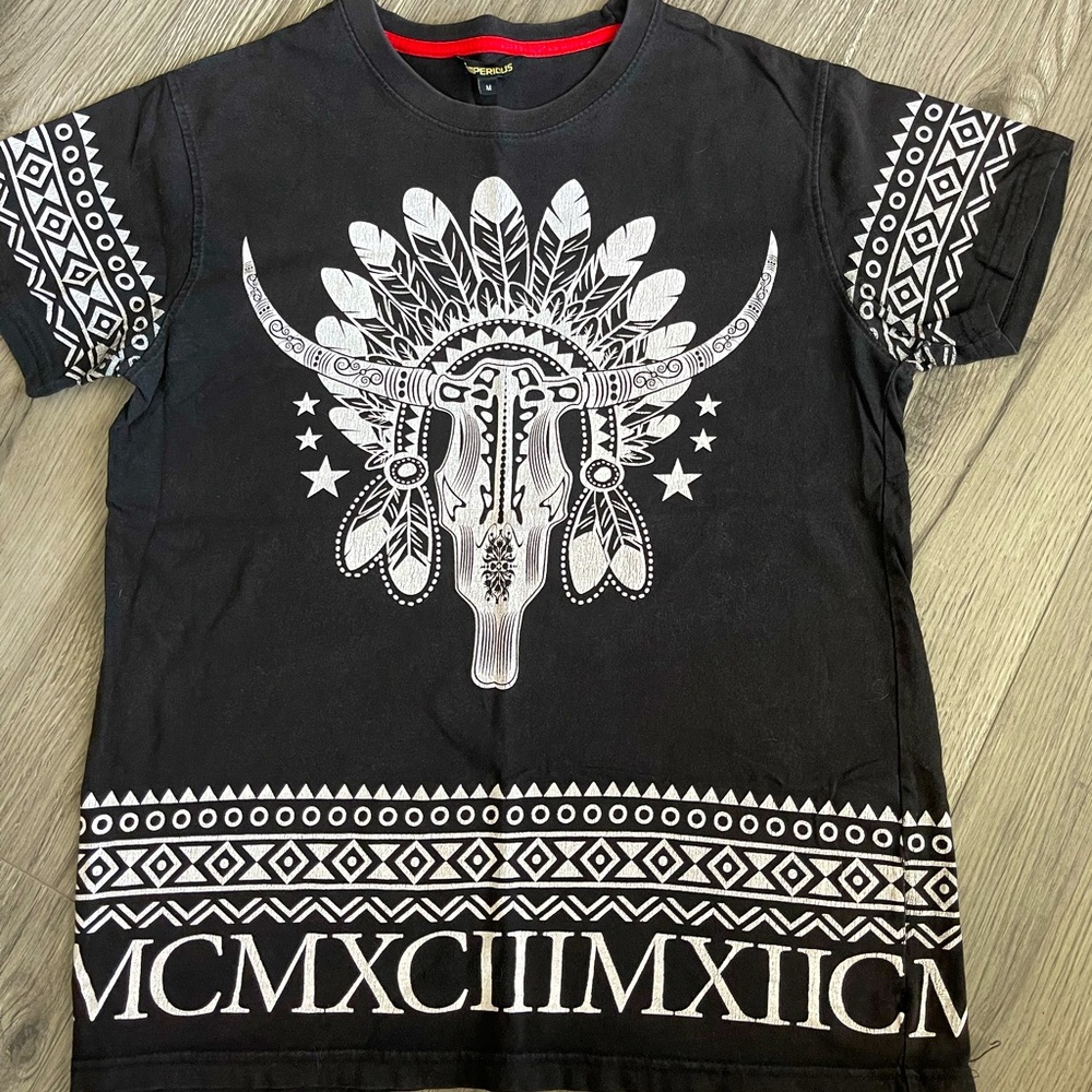 Imperious Black with Native American‎ Design Men’s Medium T-Shirt